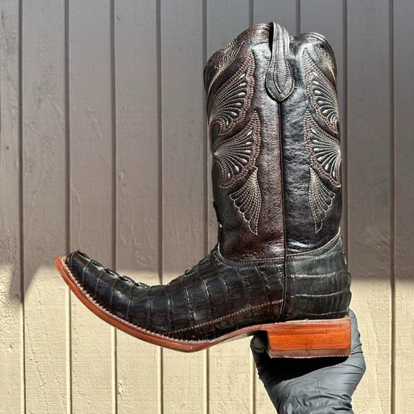 #44 Imitation Western Boot with Cocodrile Tail Details in Brown Color - Picture 2 of 5